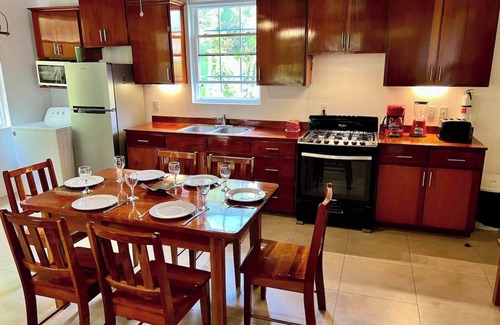 Caye Caulker House | Single Family House w/Pool/AC/Dock Free Paddleboards-sleeps 6