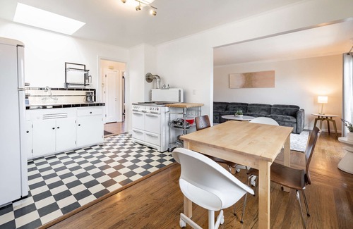 Outer Sunset House | Single Family. Quiet. Walk to Beach.