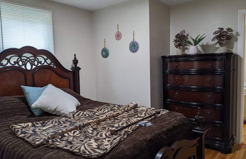 Riverside House | Single Family Suburban Home just minutes to Providence