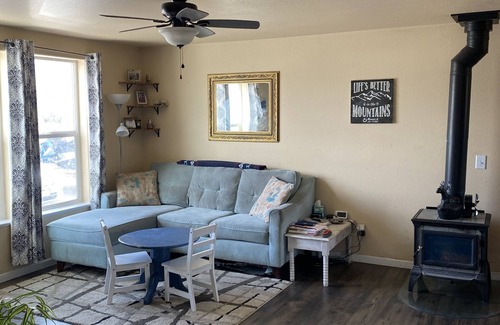 Buena Vista House | Single home with beautiful backyard
