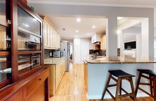Cherrywood House | Single-level dog-friendly home with furnished deck, washer/dryer, AC