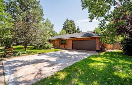 University Acres House | Single level home (+basement) near Old Town & CSU