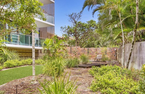 Peregian Beach Apartment | Single level Peregian apartment 2 min walk to beach