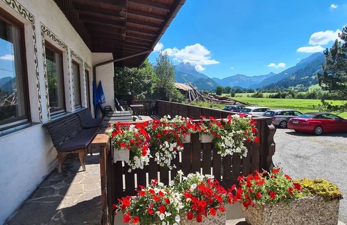 Tannheim Cottage | Single Room - Landhaus Gugger