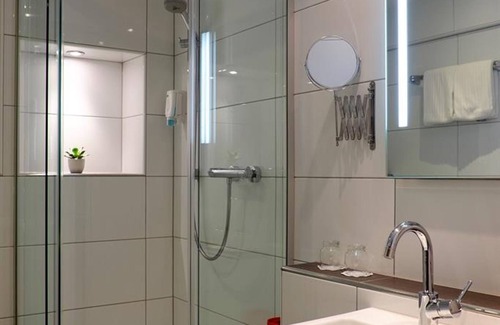 Sankt Martin House | Single room, shower, WC, non-smoking - Hotel-Restaurant St. Martiner Castell