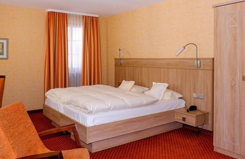 Sankt Martin House | Single room, shower, WC, non-smoking - Hotel-Restaurant St. Martiner Castell