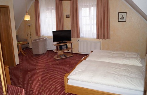 Sankt Martin House | Single room, shower, WC, non-smoking - Hotel-Restaurant St. Martiner Castell