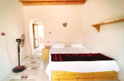 St. Catherine RV Rental | Single Room with Private Bathroom - Sheikh Mousa Bedouin campnn