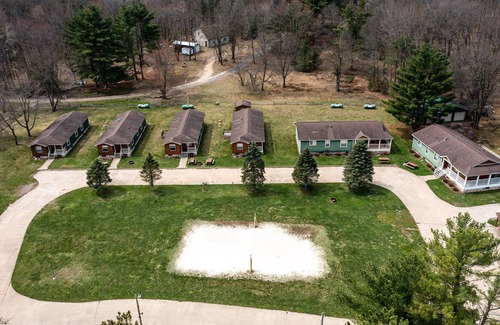 Neillsville House | Single space in comfortable resort in Neillsville, Wisconsin locate near Lake Arbutus
