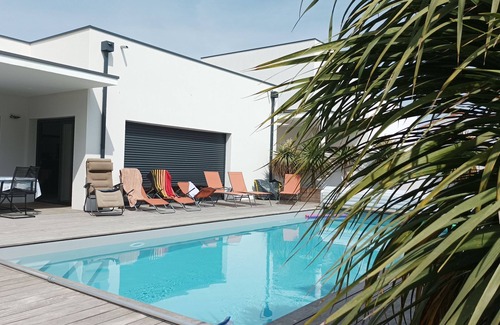 Vaux-sur-Mer Villa | Single-storey house Royan 8 pers - Heated swimming pool in summer - Pontaillac beach