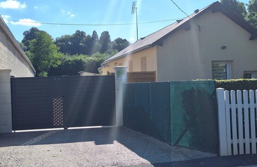 Gace Cottage | Single-storey house with enclosed garden and electric charging, pets allowed