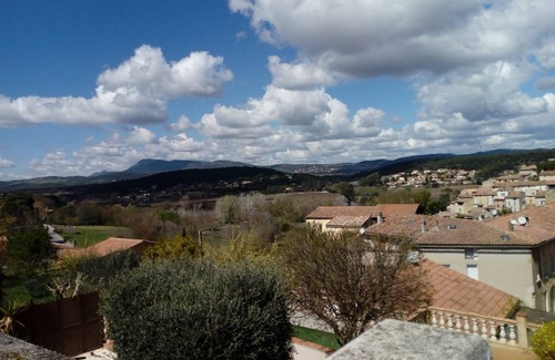 Carces House | Single storey house with panoramic view