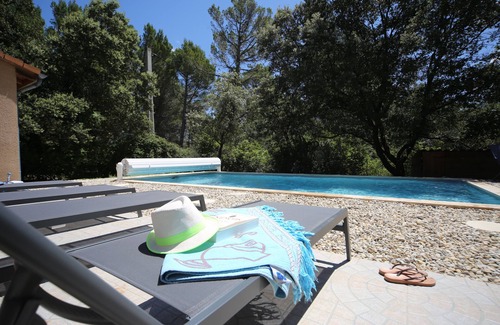 Grignan House | Single-storey villa with garden and private pool