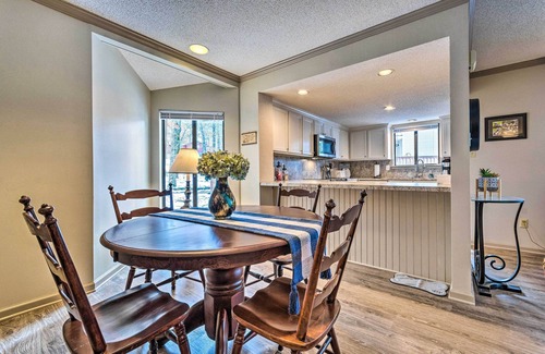 Fairfield Bay Condo | Single-Story Fairfield Bay Condo w/Deck!