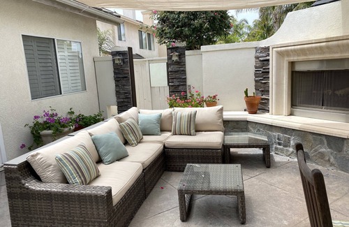 Ivey Ranch - Rancho Del Oro House | Single story house with private pool, jacuzzi and outdoor fireplace.