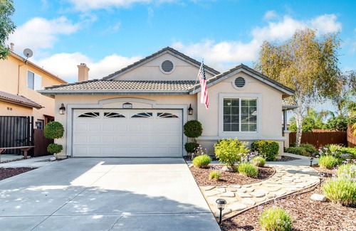 Temecula House | Single story with Panoramic View