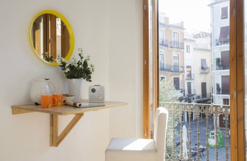 Ciutat Vella Apartment | Singular Stays El Balcon de Manet