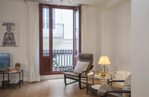 Ciutat Vella Apartment | SingularStays Plaza Redonda