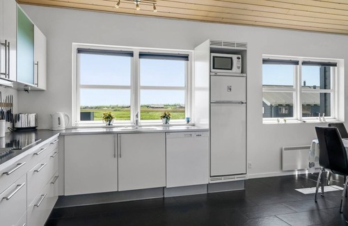 Grønhøj House | "Sinica" - 1.4km from the sea by Interhome