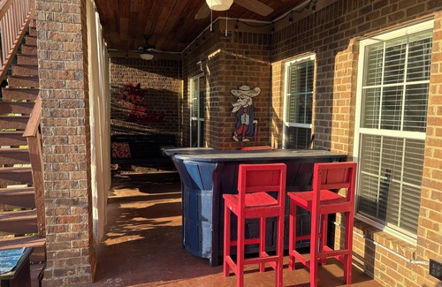 Northpointe House | Sip & Stay sleeps 11, 10 minutes from Ole Miss, 10 minutes from Oxford Square