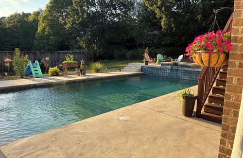 Northpointe House | Sip & Stay sleeps 11, 10 minutes from Ole Miss, 10 minutes from Oxford Square