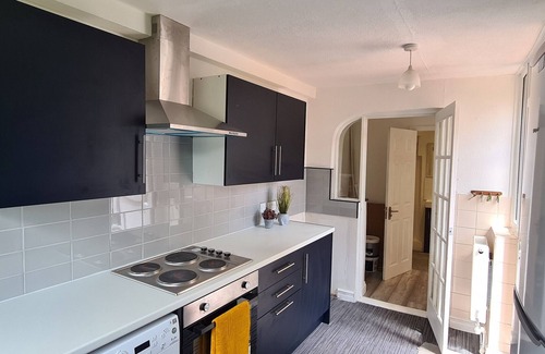 Heathrow Villages House | Sipson House West Drayton 3 bedroom 2 bathroom + parking close to LHR