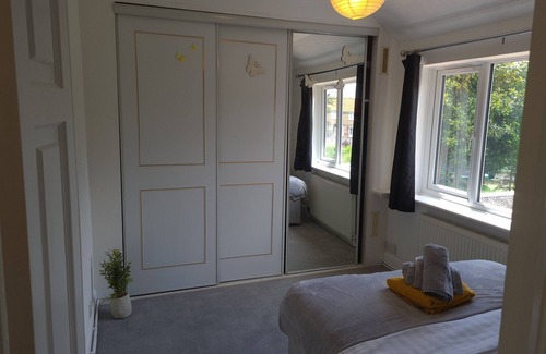 Heathrow Villages House | Sipson House West Drayton 3 bedroom 2 bathroom + parking close to LHR