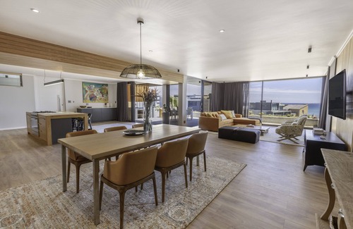 Bloubergstrand Apartment | Sir David Baird 50B, Blouberg by HMH