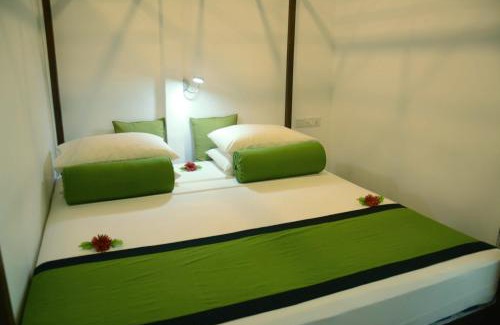 Mirissa Ski Chalet | Sira's Chalets