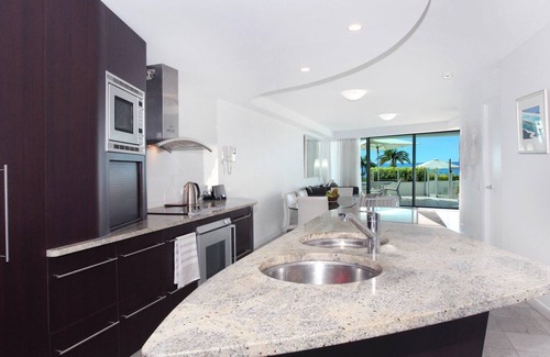 Mooloolaba Apartment | Sirocco 202 by G1 Holidays - Two Bedroom Beachfront Apartment in Sirocco Resort