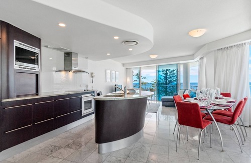 Mooloolaba Apartment | Sirocco 608 by G1 Holidays - Two Bedroom Beachfront Oceanview Apartment in Sirocco Resort