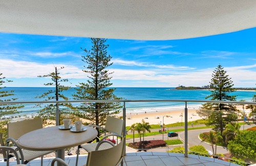 Mooloolaba Apartment | Sirocco 608 by G1 Holidays - Two Bedroom Beachfront Oceanview Apartment in Sirocco Resort