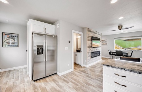 Sister Bay Condo | Sister Bay Serenity-Luxurious downtown condo!