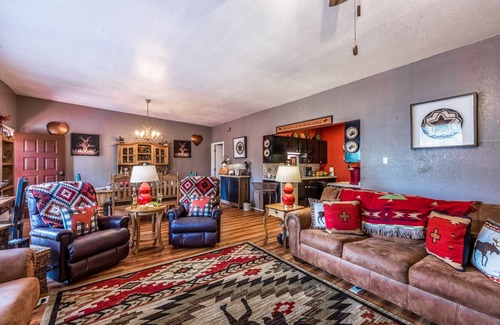 Alto Cabin | Sisters Too | Amazing Location, Peaceful Views!