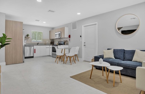 Downtown Fort Lauderdale Villa | Sistrunk Shades Entire Compound 5 Homes 50 Guests in Downtown Fort Lauderdale FL