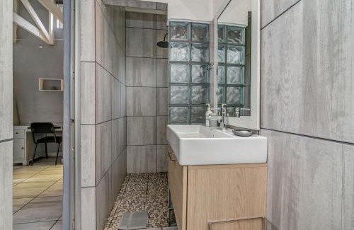 Greater Johannesburg Metropolitan Area House | Sitatunga Guest Lodge