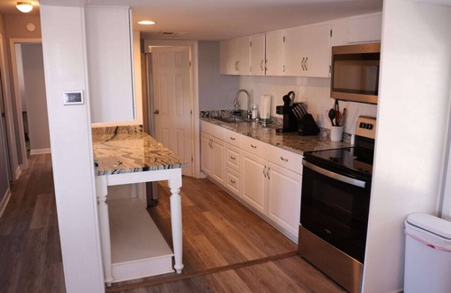 Surfside Beach Cottage | Site N05 OL 2bedroom corner lot! Newly renovated