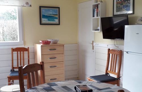 Arzon House | Situated 900 metres from the beach, between the ocean and the gulf. calm environment