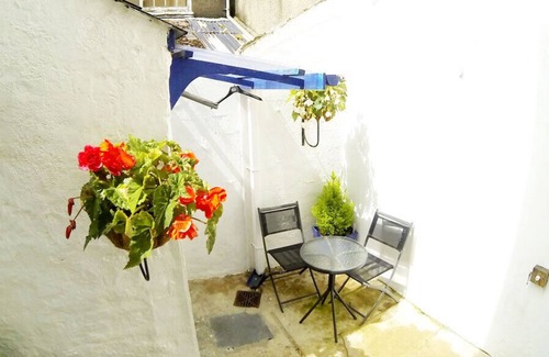 Appledore House | Situated Directly on Appledore Quayside. Overlooking the Torridge & Taw Estuary