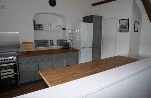 Slapton House | Situated in a quaint village-walking distance to Slapton Sands Beach & Ley.