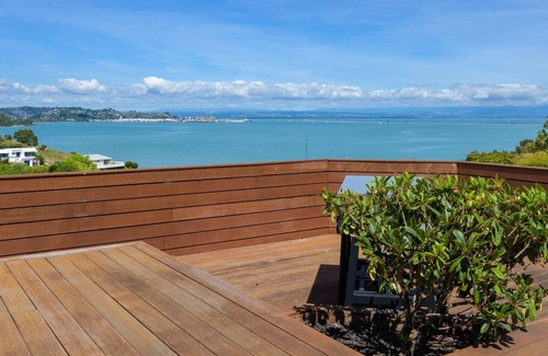 Atawhai House | Situated in Atawhai a short drive from central Nelson, with stunning ocean views