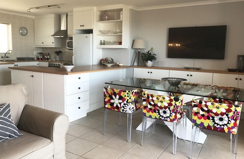 Simon's Town House | Situated in the heart of Simonstown with beautiful views over False bay