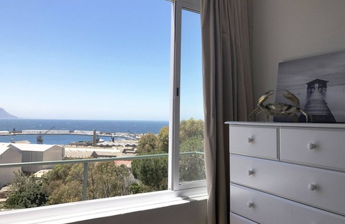 Simon's Town House | Situated in the heart of Simonstown with beautiful views over False bay