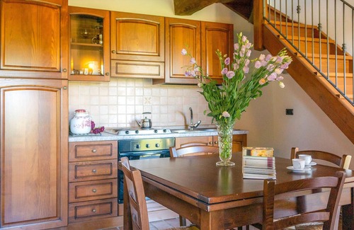 Bivio Lugnano House | Situated on a panoramic hill, this inviting stone house welcomes you in Lugnano.