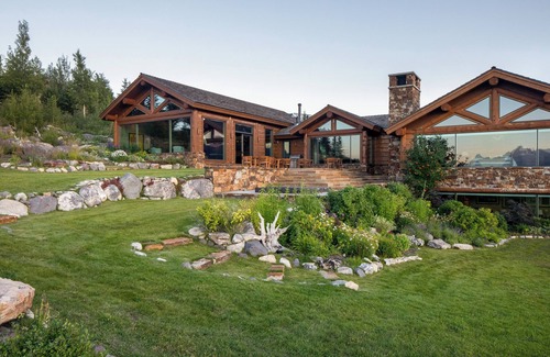 Spring Creek Ranch Villa | Six-bedroom property features a sizeable art collection & Teton views