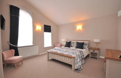 Dunnington Hotel | Sixteen B