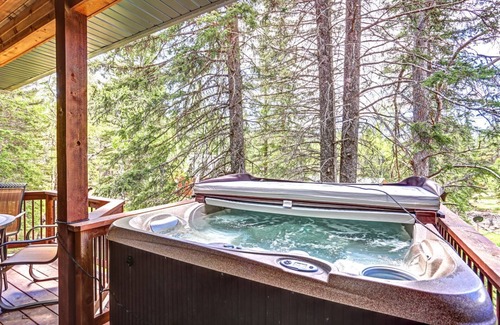 Lead Cabin | Sixteen Spoke Lodge - close to the slopes!