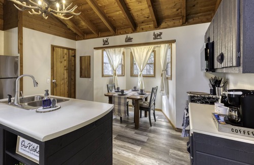 Blue Ridge Cabin | Size Matters Cabin! Indoor Hot Tub, Indoor Fire place.