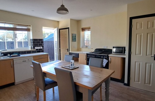 Huntingdon House | Sizeable 4 bed property on Huntingdon Ring road