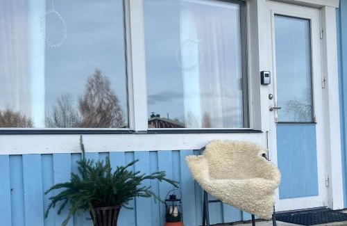 Fransta Apartment | Sjönära lägenghet på landet